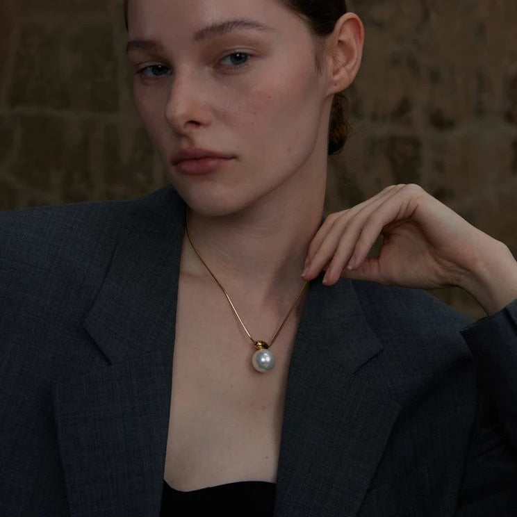 Collier Pendentif avec Perles